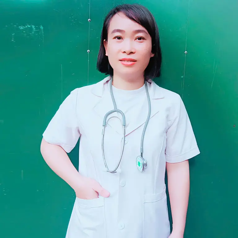 Giáo viên Hoàng Thuý - Bộ môn gội đầu dưỡng sinh - giảm béo