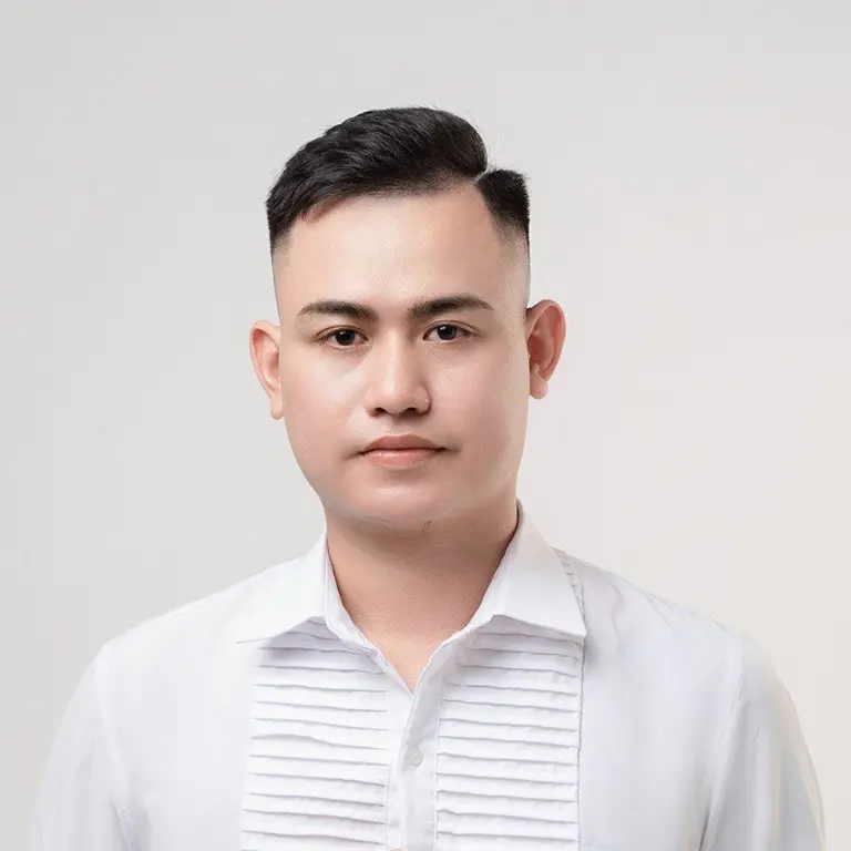 Master Nguyễn Hưng - Môn phun mày rải hạt